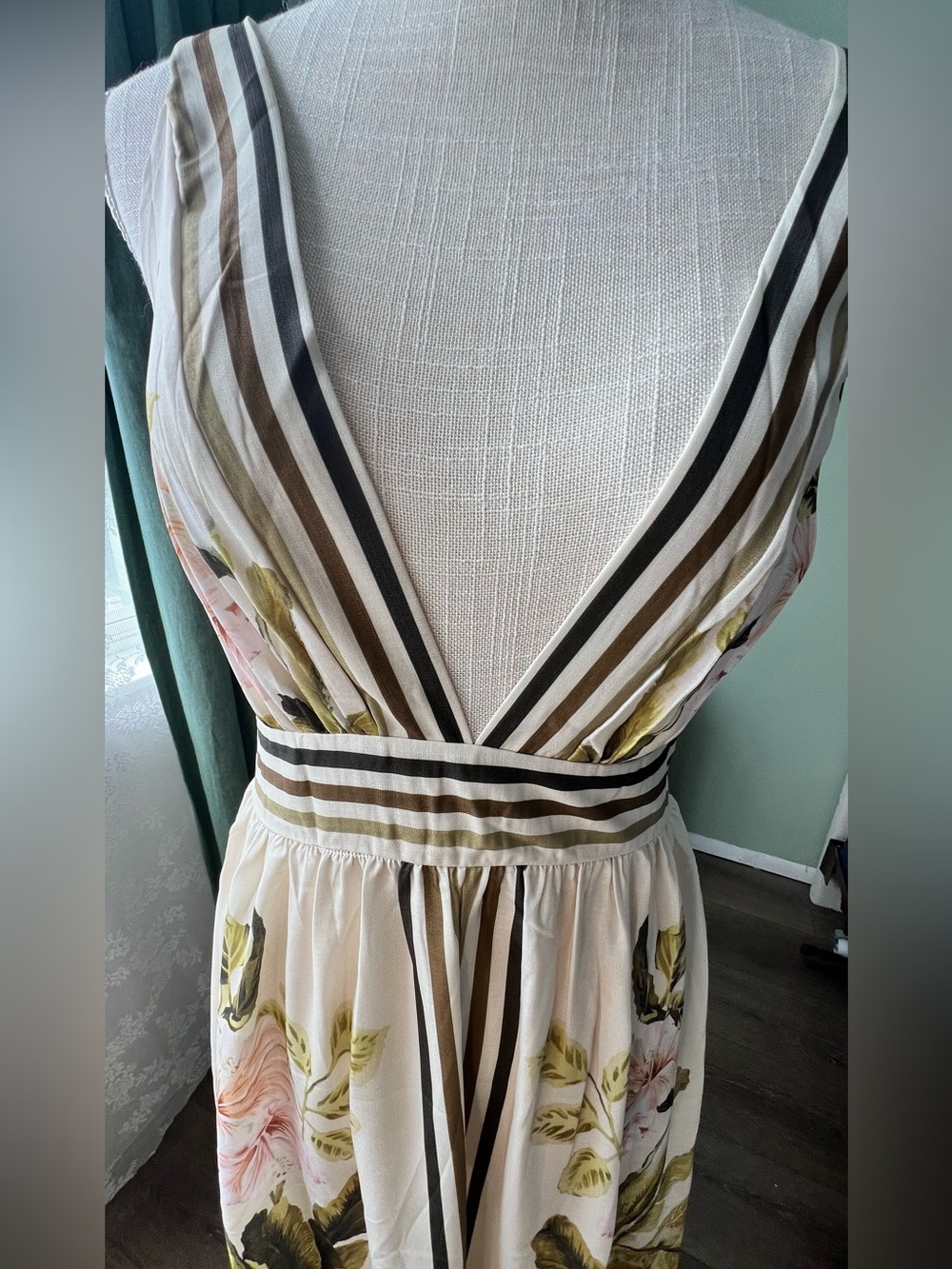 Commense Tropical Floral Print Deep V-Neck Maxi Dress size S - Picture 6 of 9